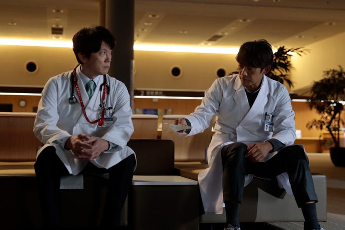 佐々木蔵之介、反町隆史「グレイトギフト」第2話より(C)テレビ朝日