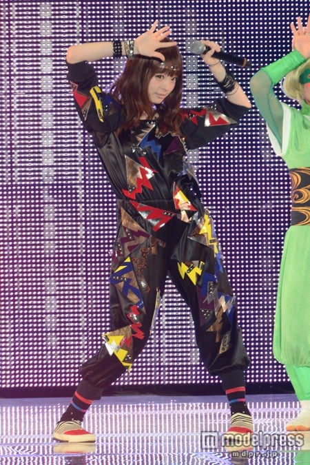 きゃりー、忍者引き連れ「にんじゃりばんばん」　「東京ランウェイ」にシークレットゲストで登場