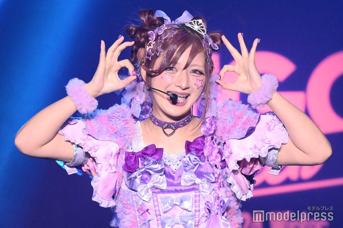 しなこ(C)モデルプレス