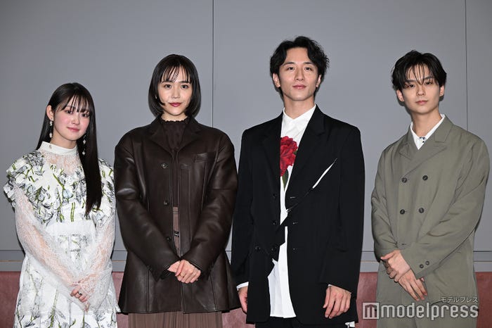 (左から)吉本実憂、松井愛莉、大貫勇輔、沢村玲(C)モデルプレス