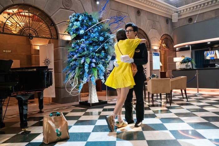 (左から)宮崎あおい、吉沢亮「クレイジークルーズ」(提供写真)