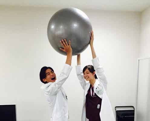 野村周平、新川優愛と「恋仲」2ショット 仲良しシリーズに反響止まらず