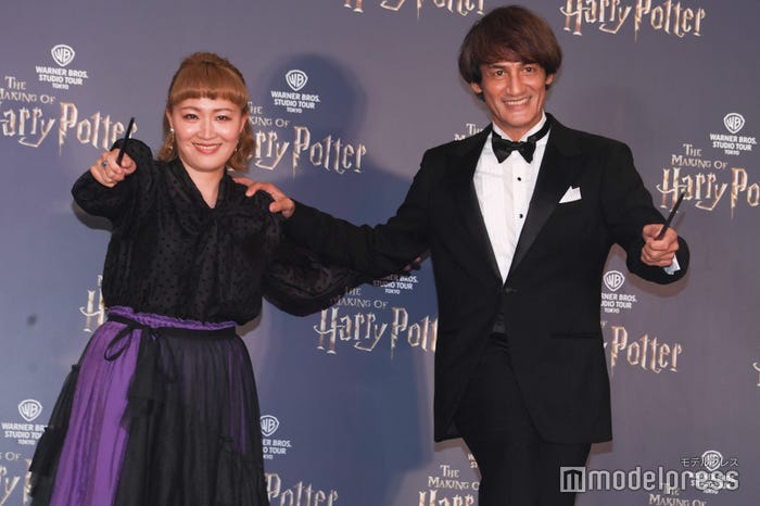 丸山桂里奈、本並健治(C)モデルプレス