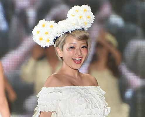 なつぅみ、大幅露出の夏スタイル スレンダーボディをアピール