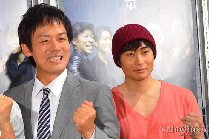 (左から)森崎博之、戸次重幸