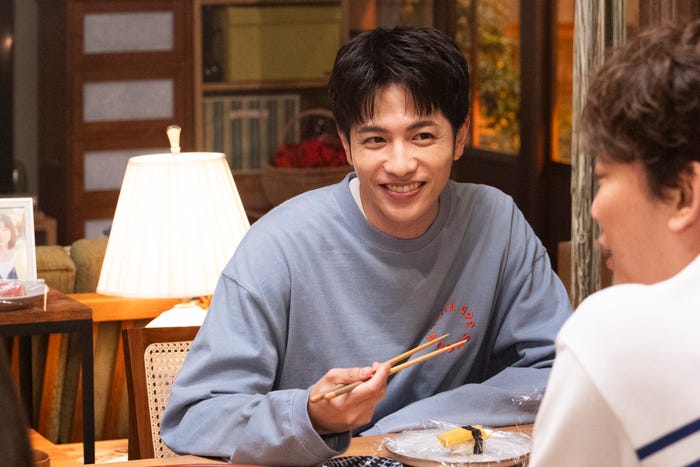 志尊淳「日本一の最低男 ※私の家族はニセモノだった」第1話(C)フジテレビ