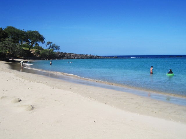 カウナオアビーチ／photo by apasciuto