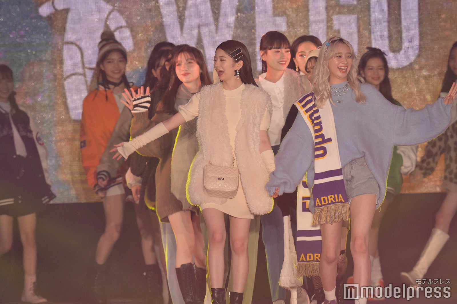 （C）モデルプレス