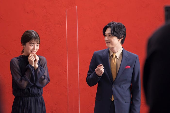 浜辺美波、吉沢亮(提供写真)