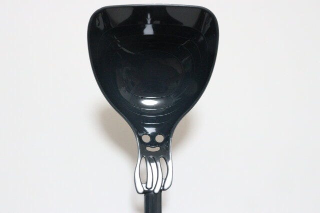 縁がまっすぐなくらげレードル　おたま