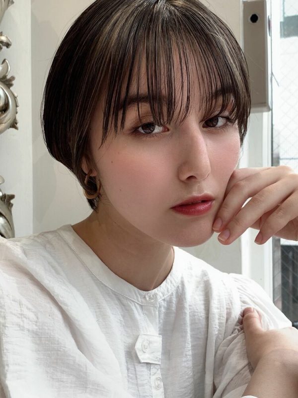 骨格ストレートの丸顔さんに似合う髪型って バランス な大人のヘアスタイル モデルプレス 骨格ストレートの丸顔さんに似合う髪型って バランス な大人のヘアスタイル モデルプレス