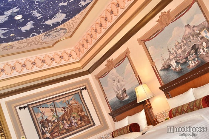 ミッキー船長たちの航海がテーマ