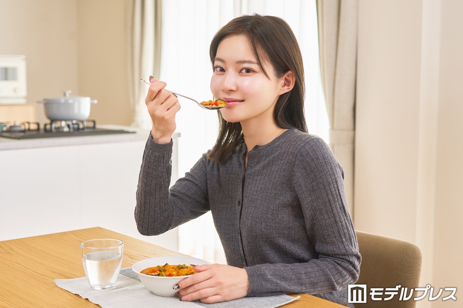 山崎江莉（C）モデルプレス