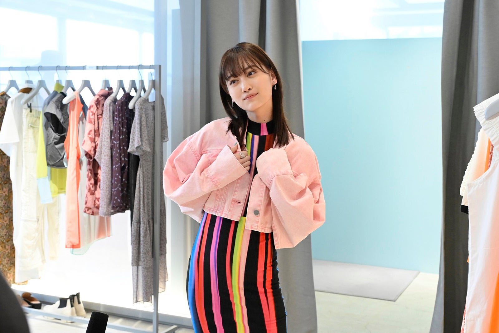 山下美月「弁護士ソドム」第4話より（C）テレビ東京