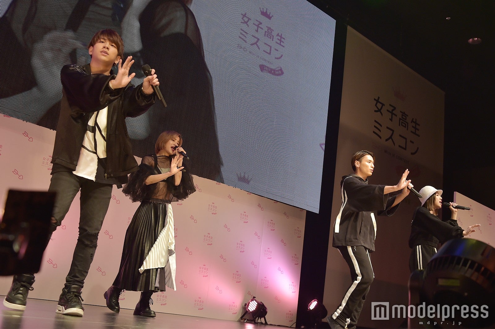 lol （C）モデルプレス