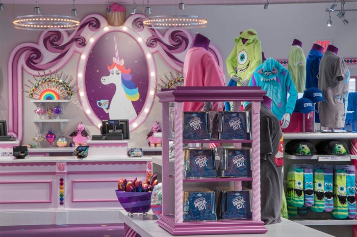 ピクサー・ピアにオープンした「Bing Bong’s Sweet Stuff」（C）Disney （C）Disney/Pixar