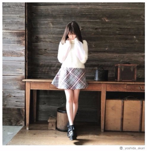 NMB48吉田朱里、美脚際立つ“王道モテコーデ”に反響「キュンときた」