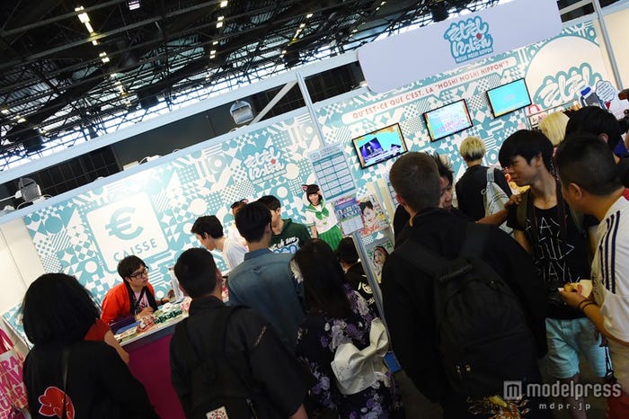 「もしもしにっぽん」ブースでもモデルとの撮影会、撮影会を実施