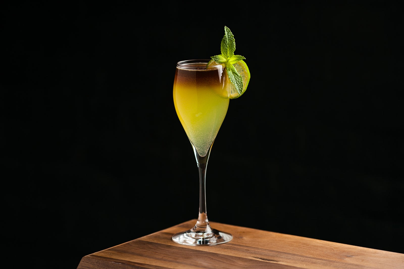 エメラルド シティ カクテル2,000円（税抜）／画像提供：スターバックス コーヒー ジャパン