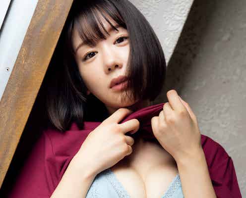 那須川天心プロデビュー戦のラウンドガール・新唯、美バスト輝くランジェリー姿で魅了