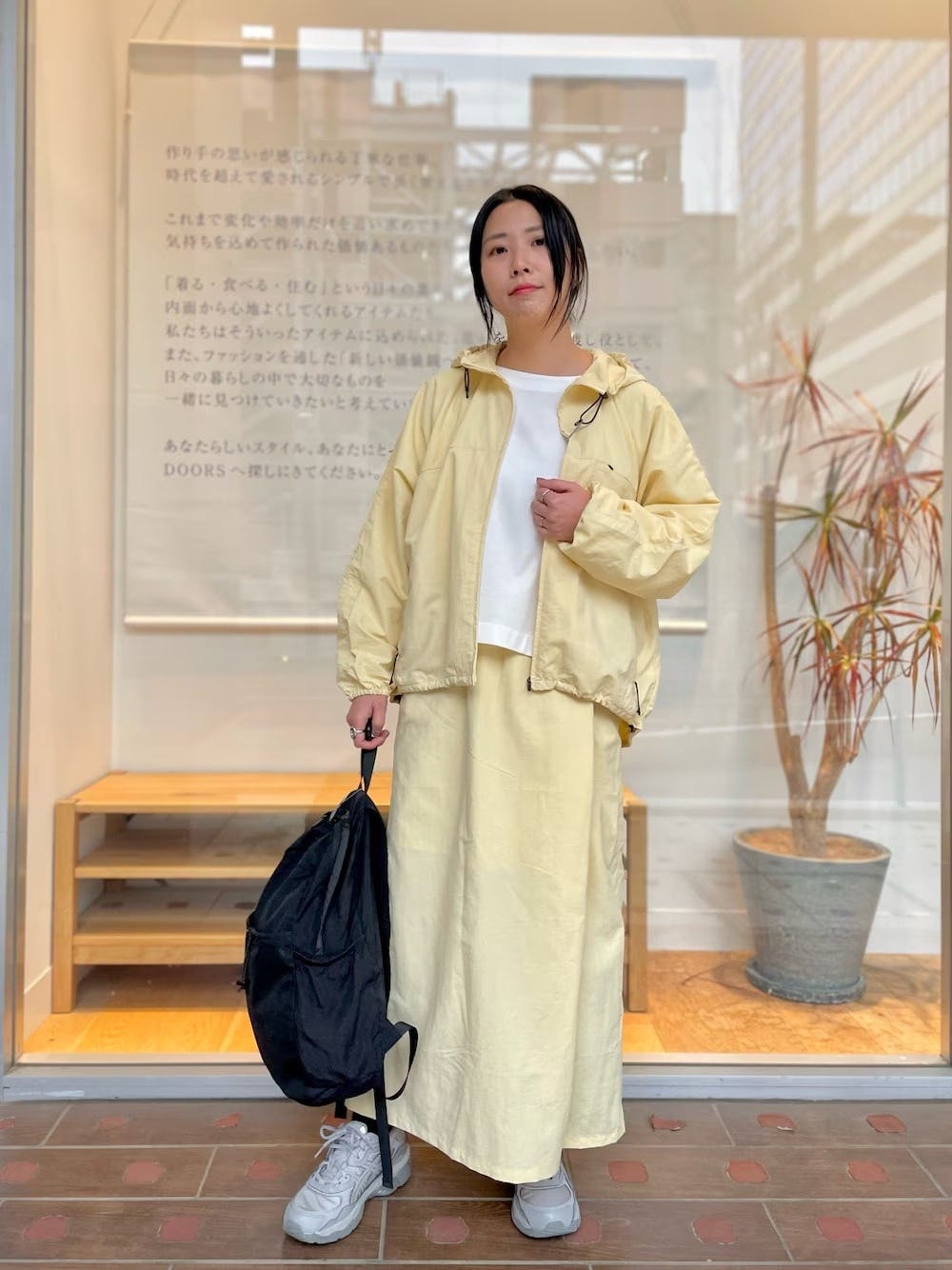 明るいバターイエローの色合いで春らしく　出典：WEAR