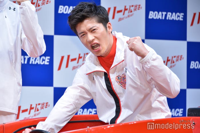 いろいろな表情をする田中圭(C)モデルプレス