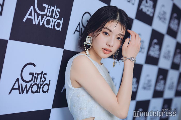 出口夏希(C)モデルプレス