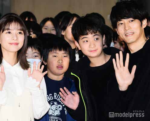 松坂桃李、芳根京子と小学校登場 俳優業を選んだ理由明かす【雪の花 ―ともに在りて―】