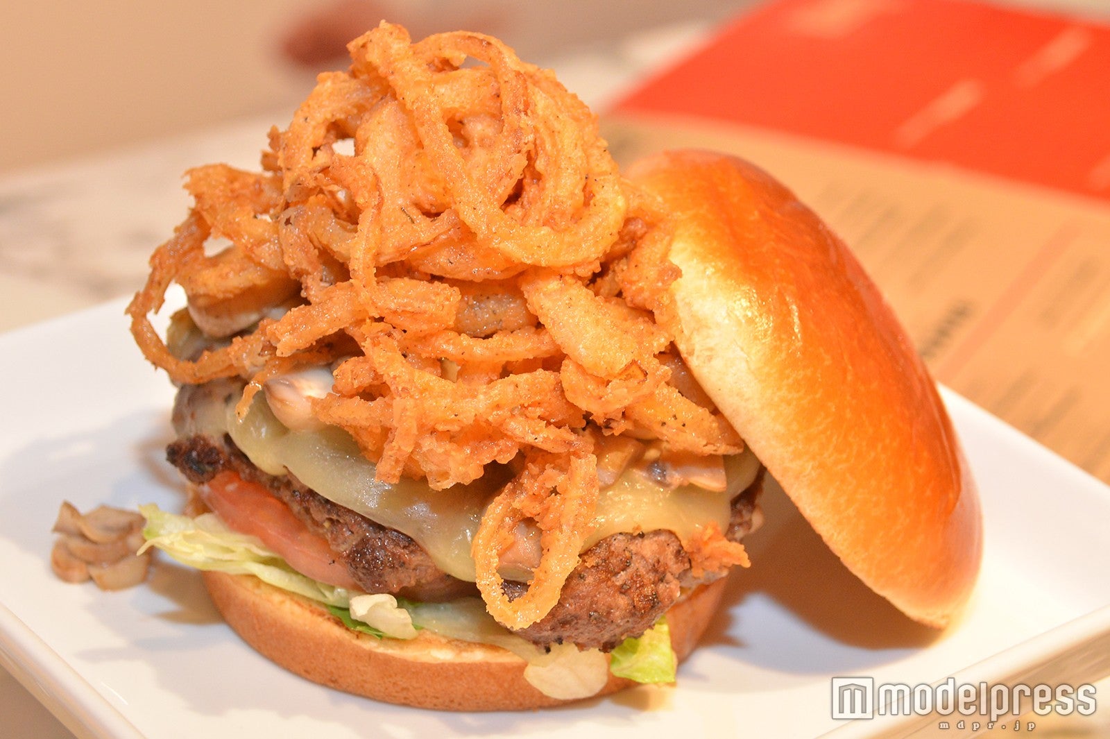 ザ・カウンターバーガー1,390円（C）モデルプレス