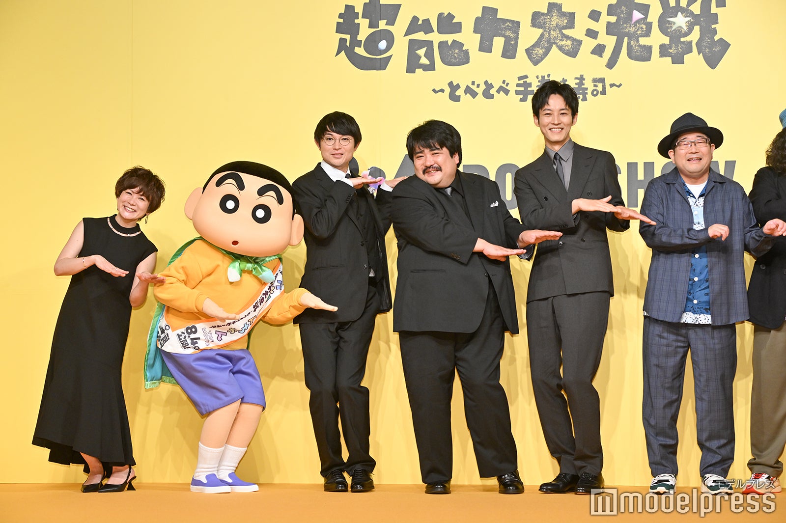 （左から）小林由美子、しんのすけ、水川かたまり、鈴木もぐら、松坂桃李、山口隆（C）モデルプレス