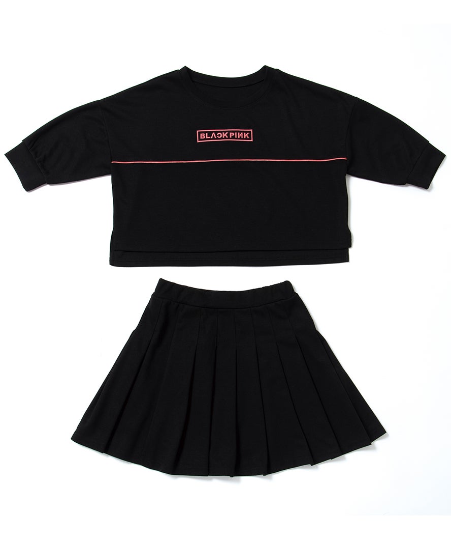 「CECIL McBEE」BLACKPINKコラボプリーツセットアップ （提供写真）