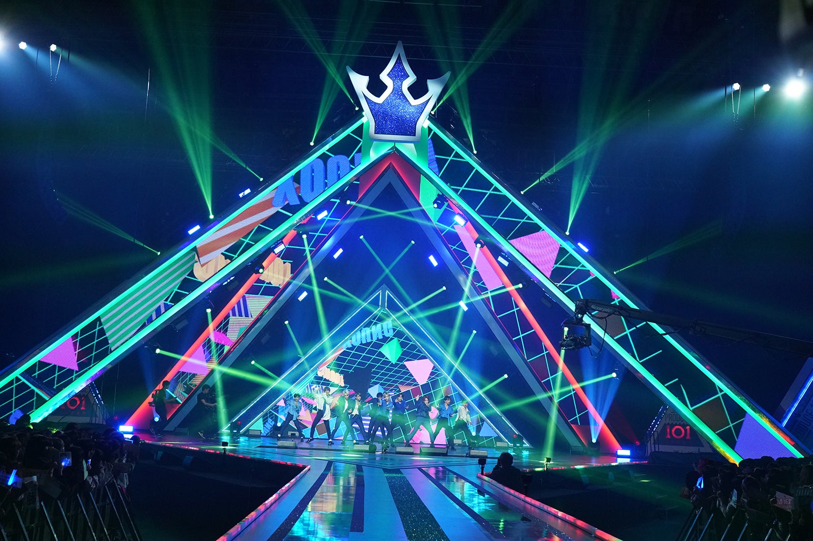 デビュー評価「YOUNG」ステージ「PRODUCE 101 JAPAN」最終回（C）LAPONE ENTERTAINMENT