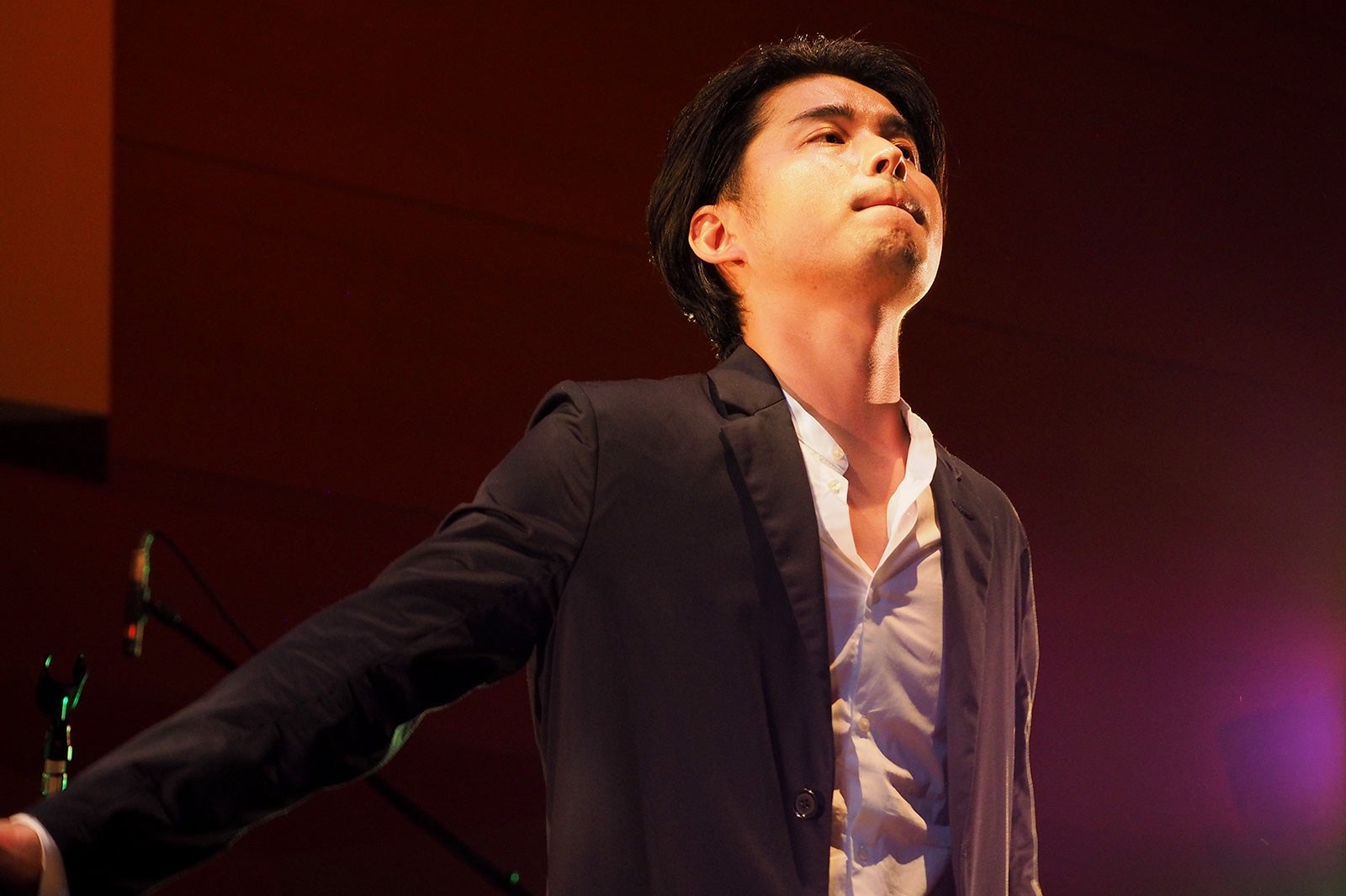 西浦秀樹／ライブ「Gratitude（グラッチュード）2016」より（画像提供：所属事務所）