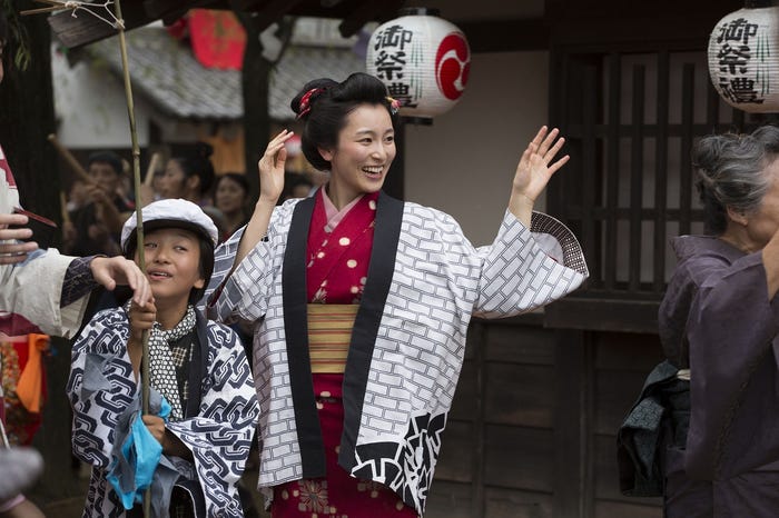 宮下かな子(C)2018映画「曇天に笑う」製作委員会 (C)唐々煙/マッグガーデン