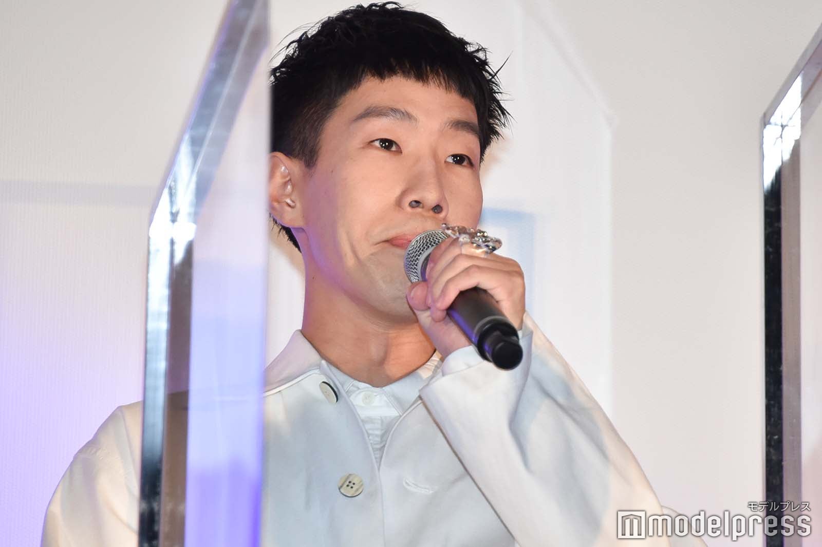 「塩野瑛久です」と挨拶した坂口涼太郎 （C）モデルプレス