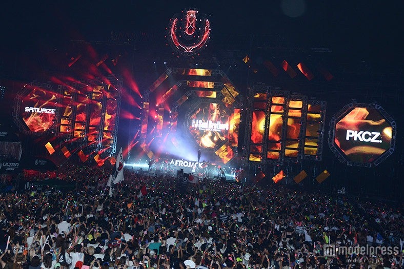 「ULTRA JAPAN 2015」Afrojackステージにサプライズ登場した三代目J Soul Brothers