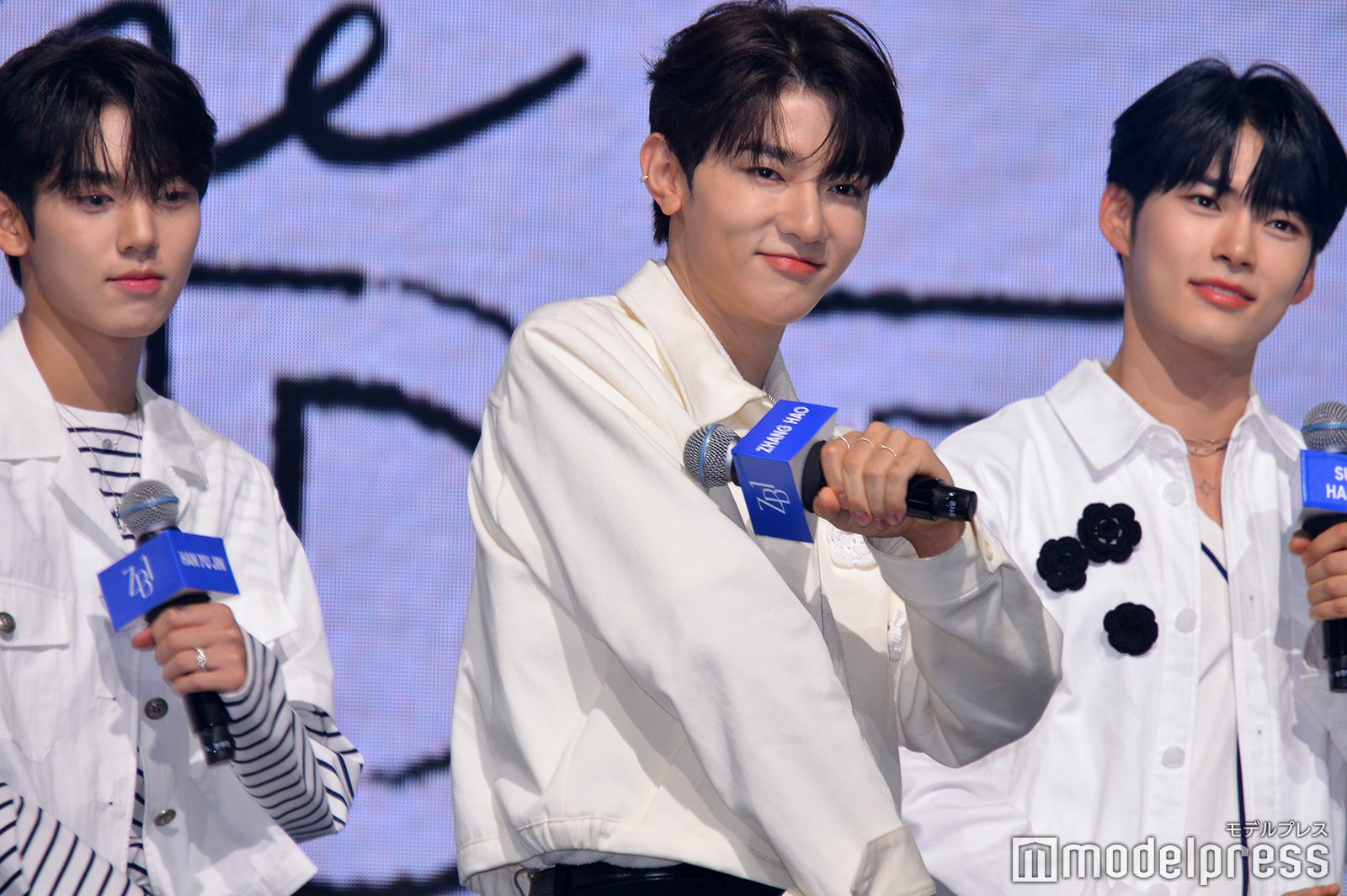 「In Bloom」のポイントダンスを前に出て披露するジャン・ハオ（C）モデルプレス