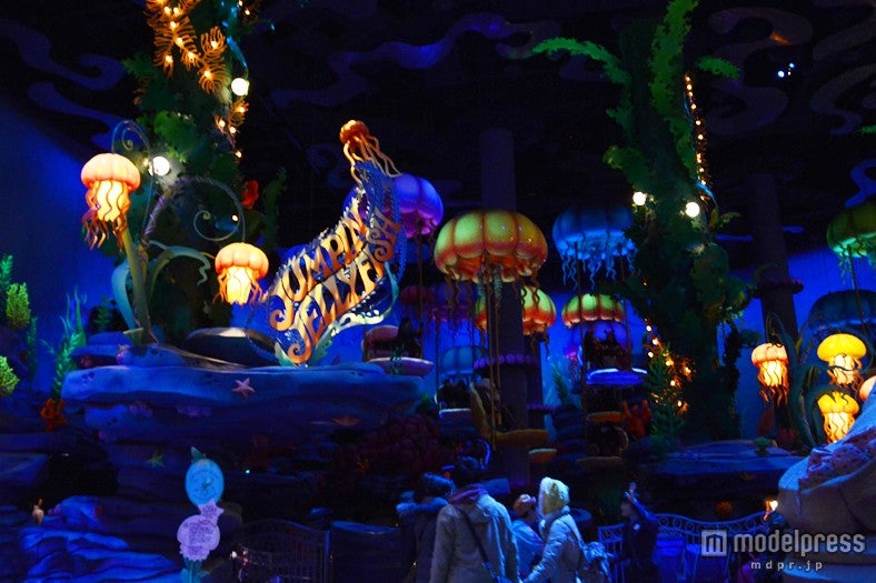 ジャンピン・ジェリーフィッシュで空中散歩