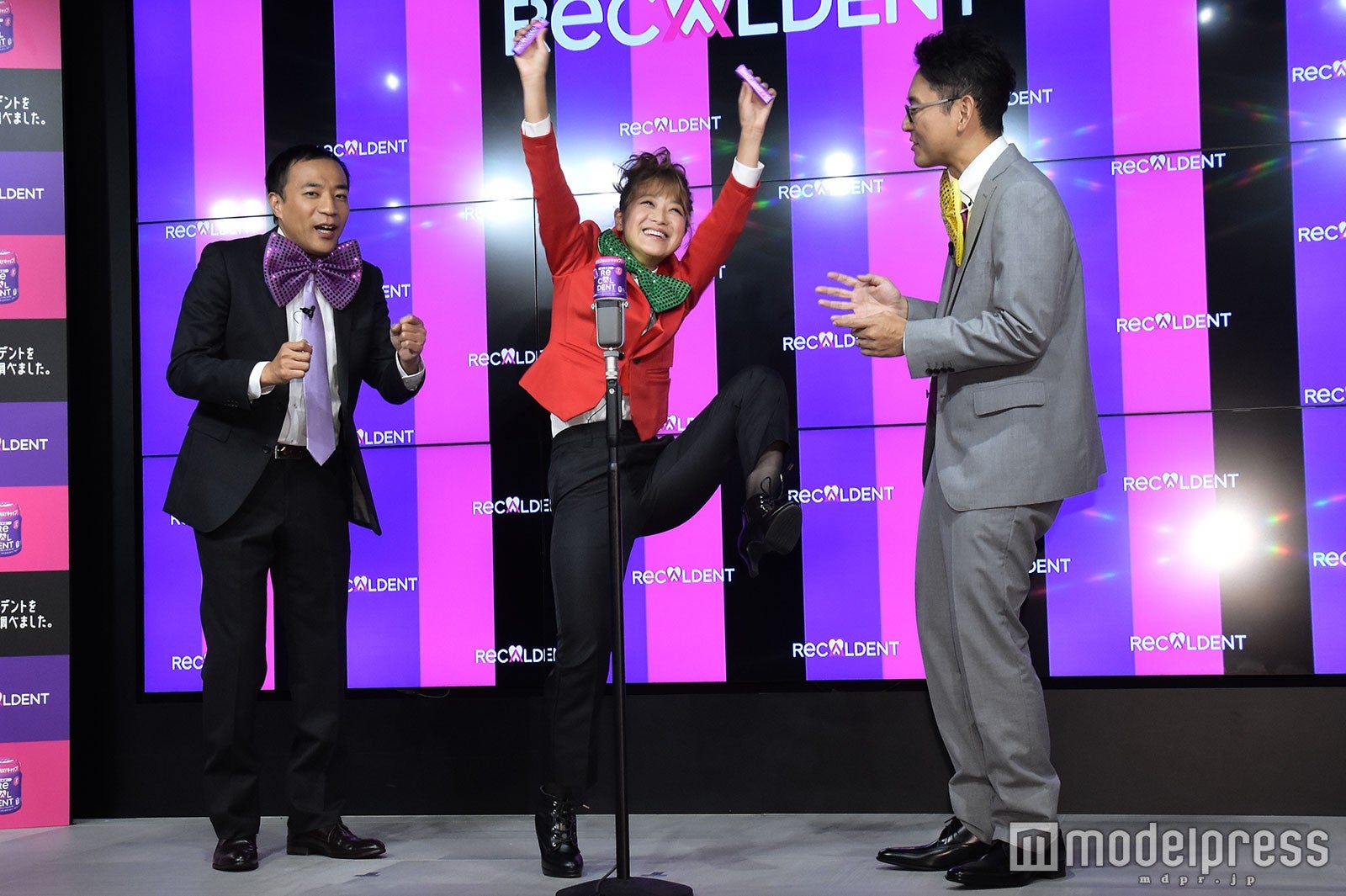 塙宣之、鈴木奈々、土屋伸之（C）モデルプレス