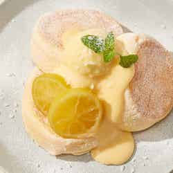 奇跡のパンケーキ 3種のレモンとレアチーズ税込1,210円／画像提供：フレーバーワークス