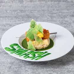 緑谷出久の SMASH サーモンカツ丼1,790円(税込)(C)堀越耕平/集英社