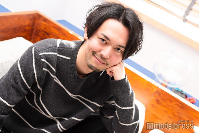 新野俊幸(C)モデルプレス