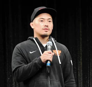 ネタバレ騒動の格闘系ユーチューバー BDから3000万円の損害賠償請求明かす 謝罪も金額に「正直理解できない」法廷闘争示唆 BD前王者はバッサリ「安いまである」