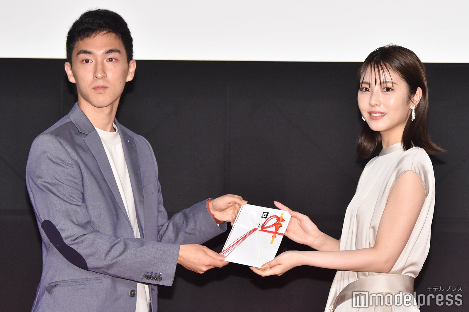 吉川啓太さん、浜辺美波 （C）モデルプレス