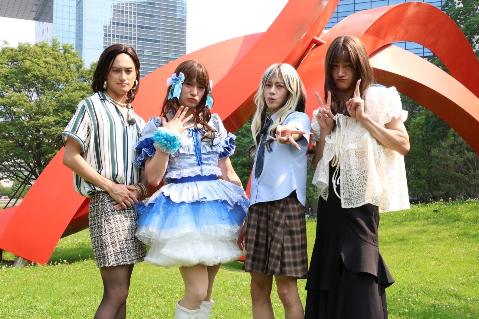 Aぇ! group、激カワ“モテ女子”姿に変身「まさかもう1回この格好するとは…」盛れる写真テク全力検証【Aぇ! groupのQ＆Aぇ!】