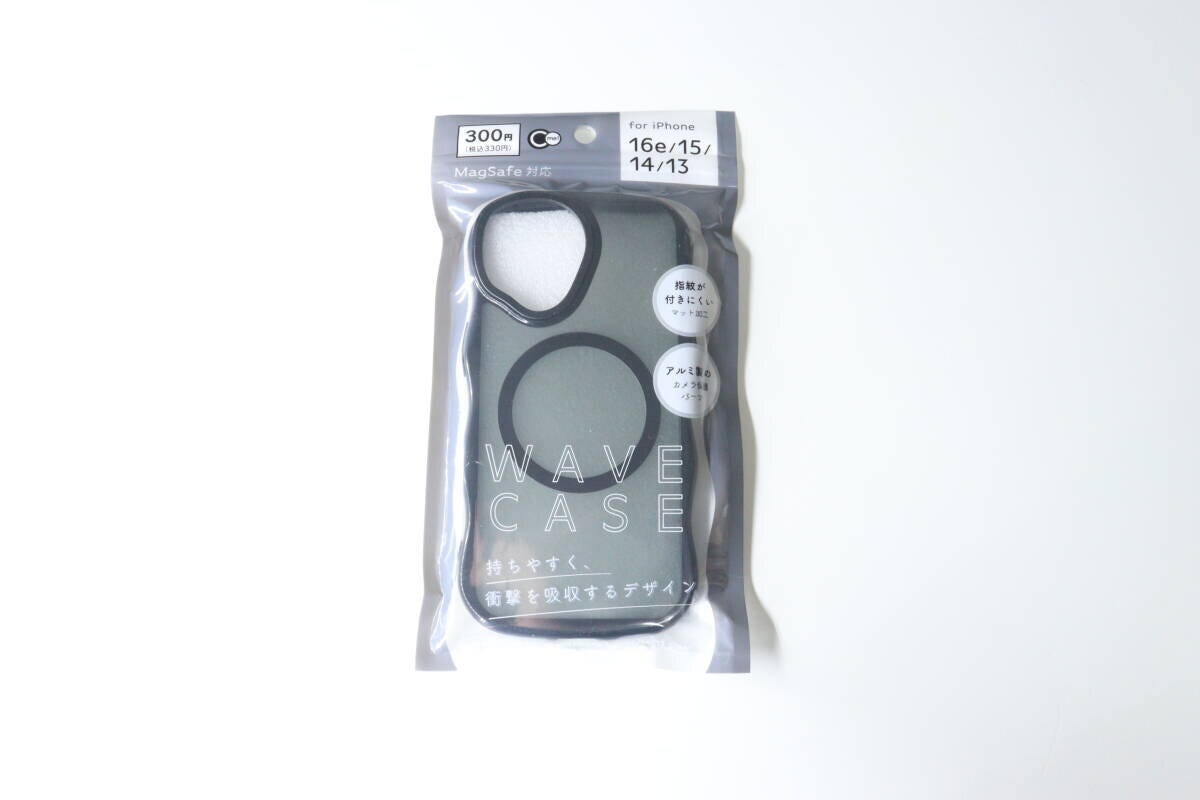 ダイソーのIP16e/15/14/13用ケース　ウェーブ　クリアのパッケージ