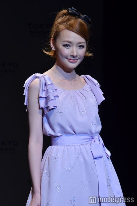 中国版「Rayli」モデルのアユキ