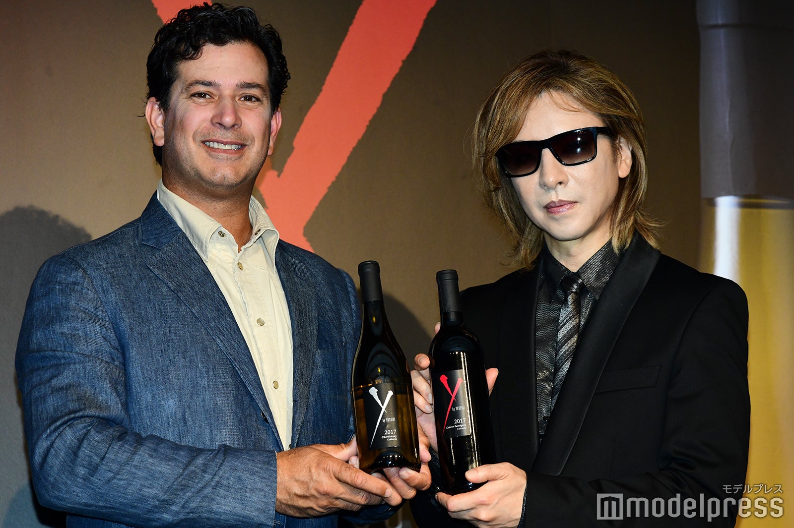 （右）YOSHIKI（C）モデルプレス