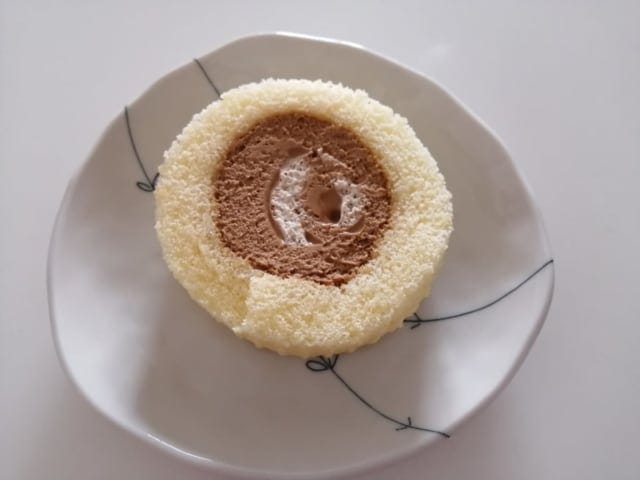 《ローソン》カフェラテロール上から