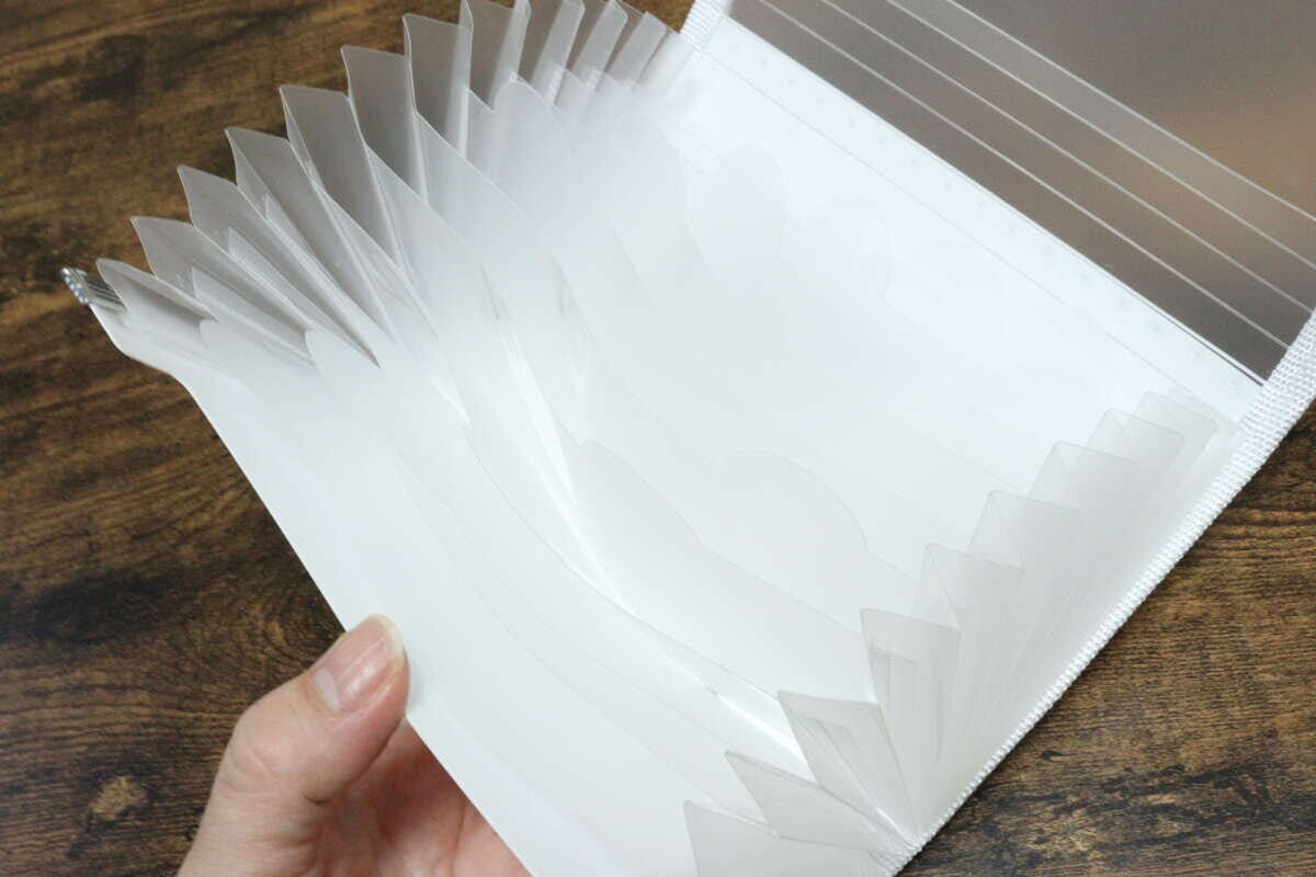 セクションファイル（13ポケット、B、白）　構造